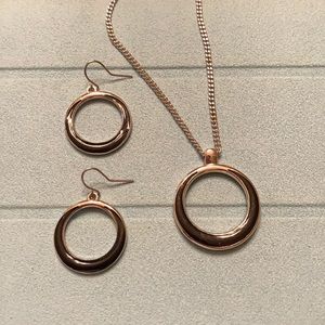 Necklace and earrings set